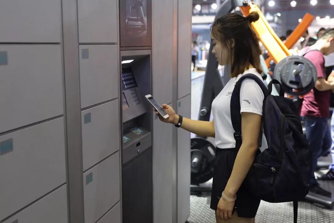 健身器材-微信扫码开启智能储物柜 健身器材-微信扫码开启智能储物柜